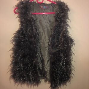 Selfie Coulture size Small Gray Faux Fur Vest